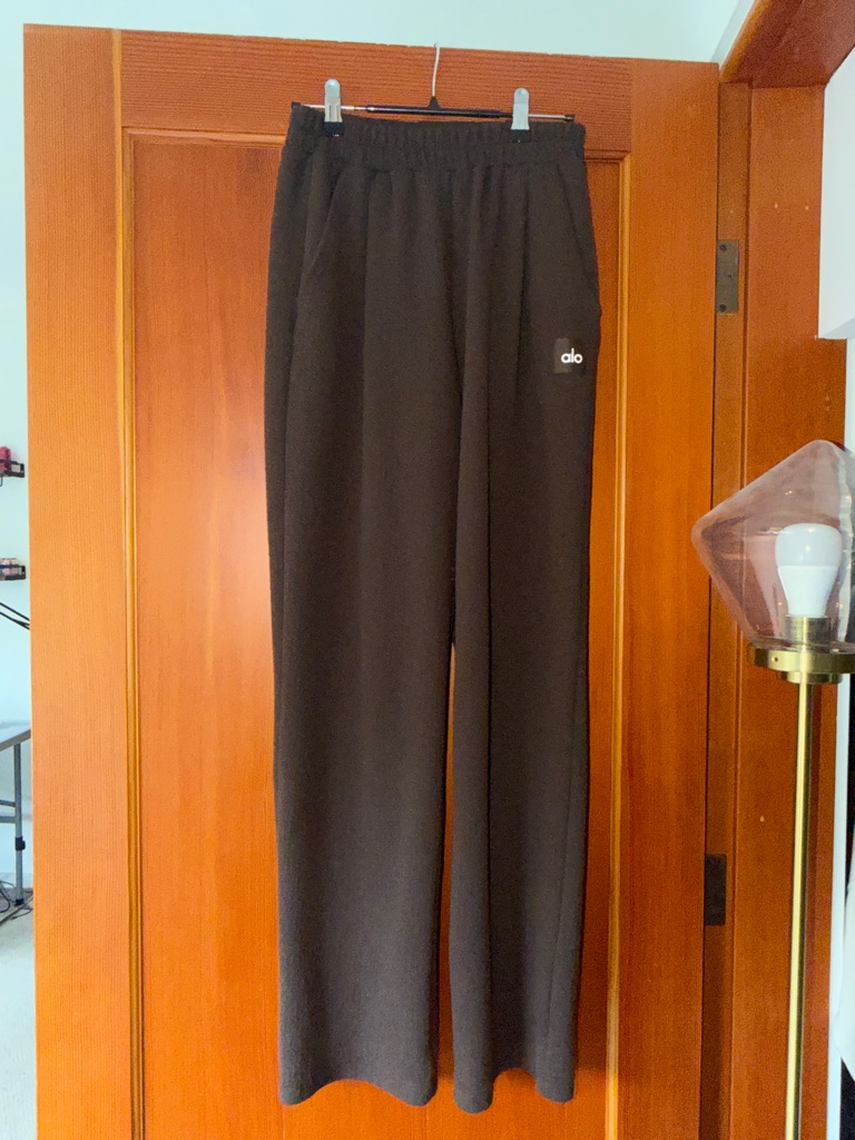 Alo Yoga Women’s Charcoal Relaxed Fleece Joggers